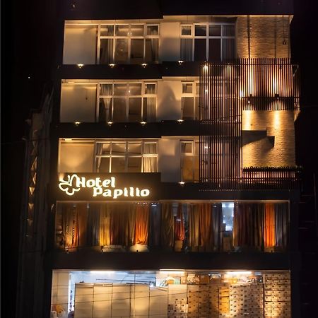 Hotel Papilio Māldah Exteriör bild
